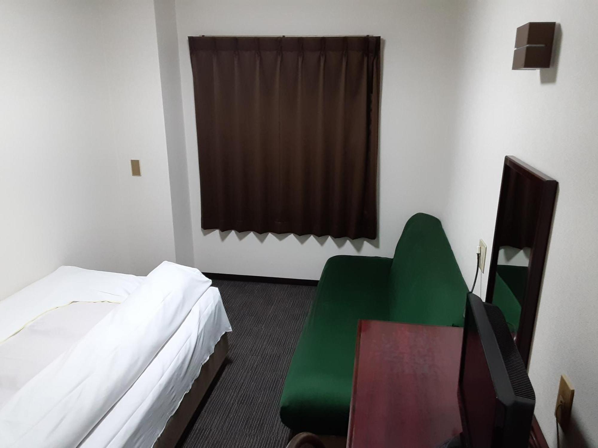 Aoi Business Hotel Fukuyama Exterior photo